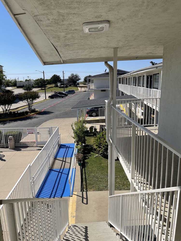 Motel 6 Denton Tx Unt - photo 56