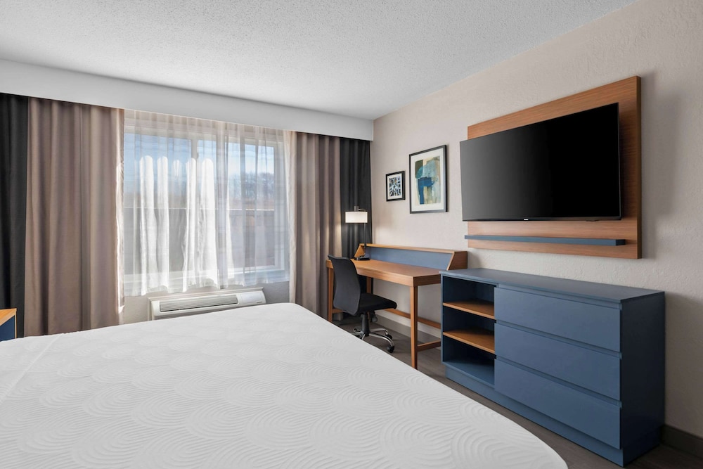 Country Inn & Suites by Radisson Coon Rapids MN - photo 40