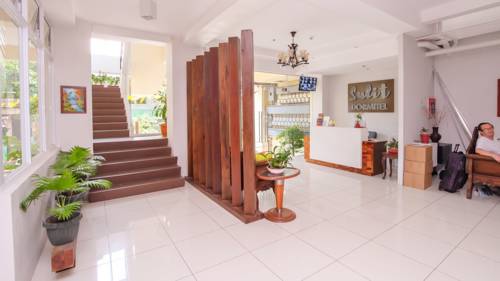 ZEN Rooms Basic Sulit Dormitel