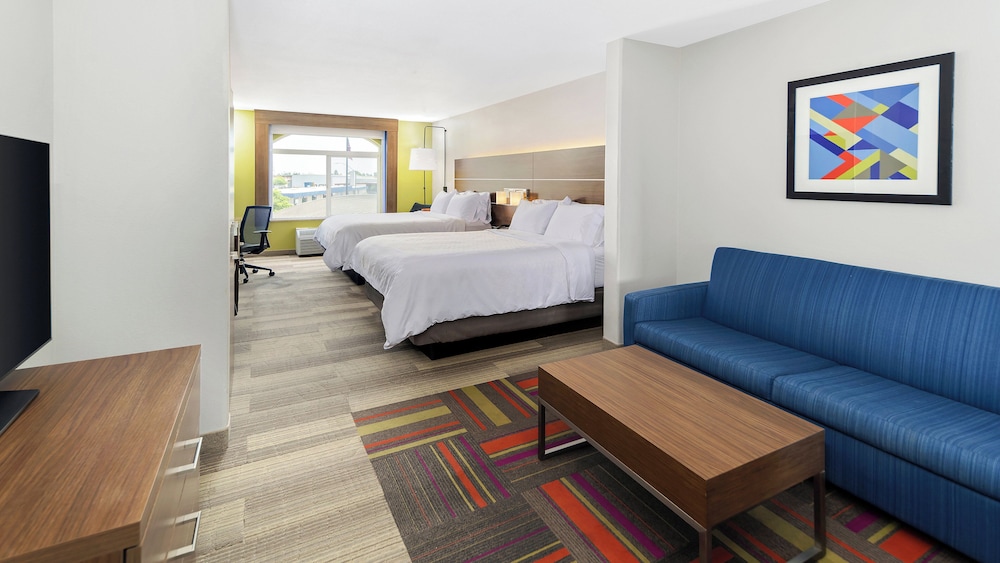 Holiday Inn Express & Suites Dinuba West by IHG - photo 13