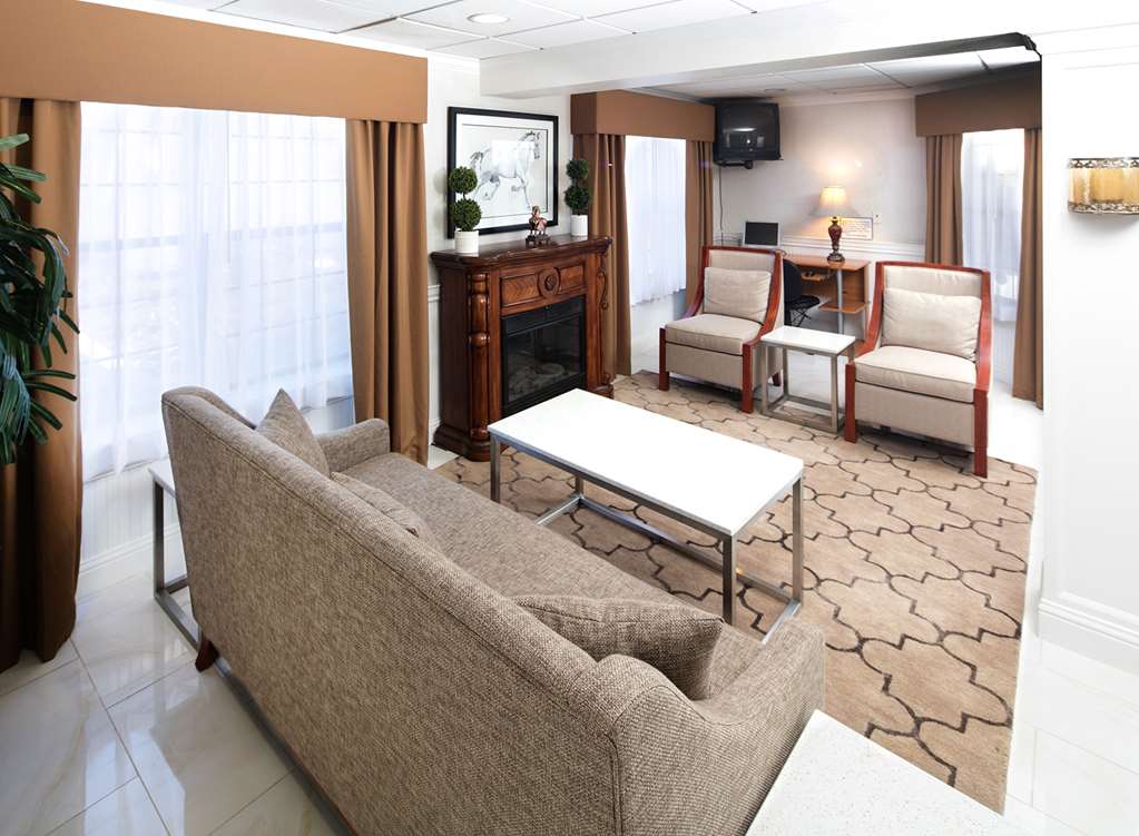 Red Lion Inn & Suites Auburn - photo 11