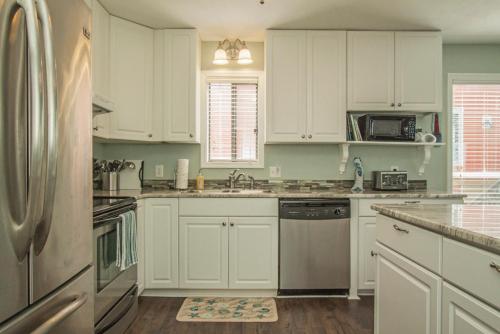 Saltwater Gospel by Oak Island Accommodations - photo 32