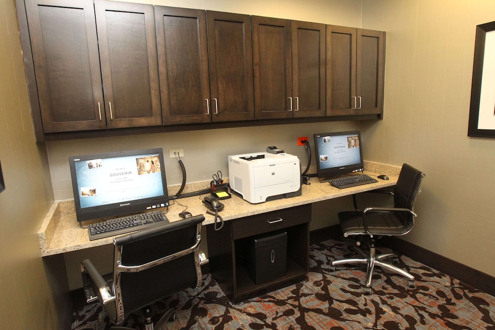 Hampton Inn & Suites Seneca Clemson Area - photo 67