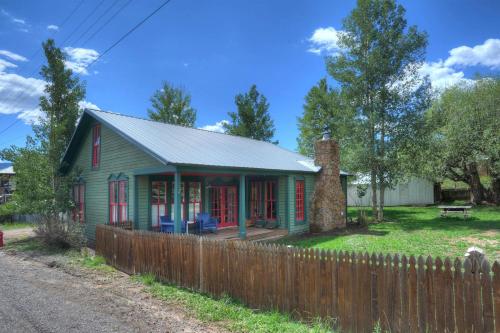 421 Capital Ave — Creede — photo 3