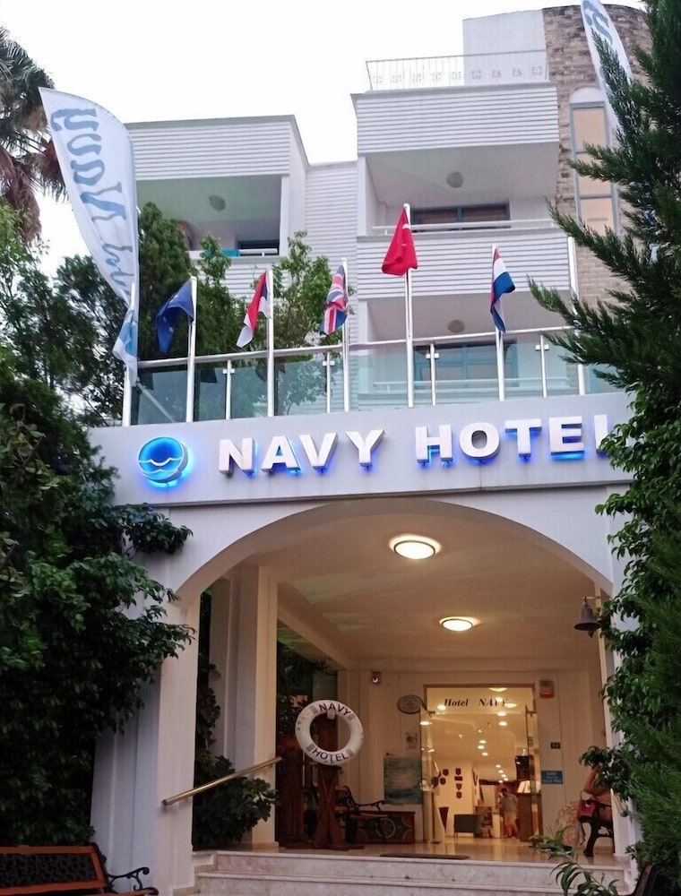 Navy Hotel — Icmeler — photo 3