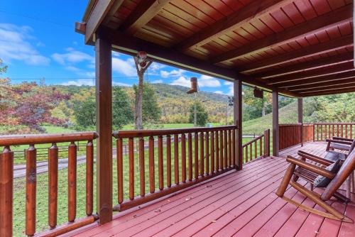 Southern Serenity Pool table Hot Tub WIFI 560 FREE tickets each paid day - photo 3