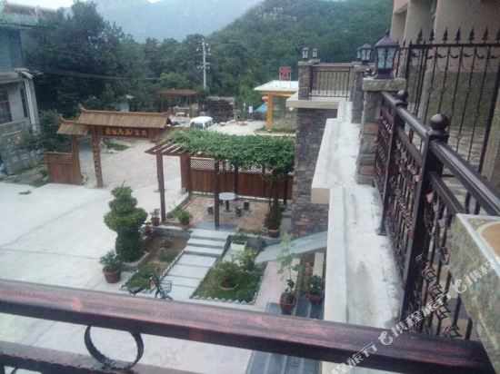 Lingyue Hotel — hotel in Xiuwu Chengguanzhen