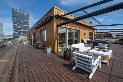 Luxury penthouse in Oslo fjord view jacuzzi and huge terrasse — 4-Star Luxury Hotel in Oslo, Norway
