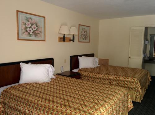 Economy Inn Toledo Perrysburg - photo 3
