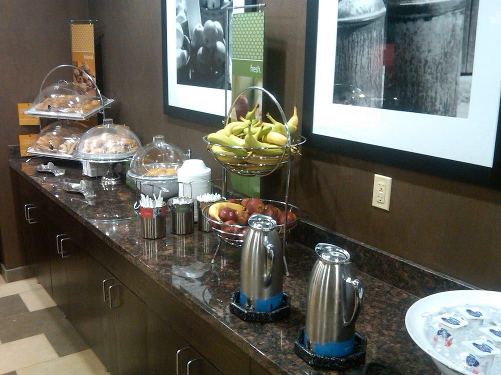 Hampton Inn & Suites Lebanon - photo 45