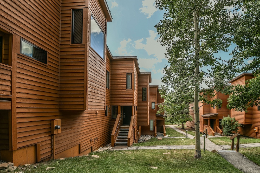Tennis Townhomes 1326 - photo 21