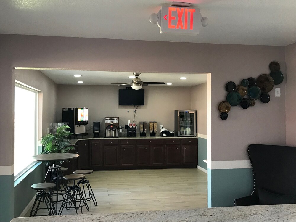 Denver City Motel - photo 15
