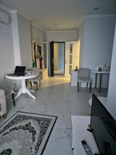 1 Bedroom Apartment With Sea And River Views