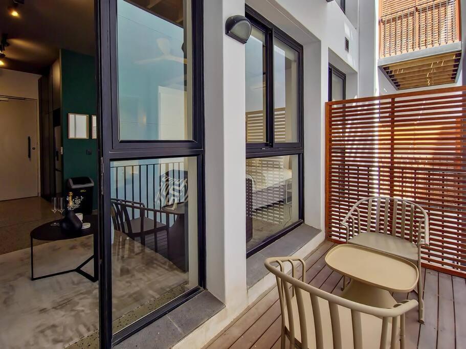 Brand new luxury wifi pool with 24hr security