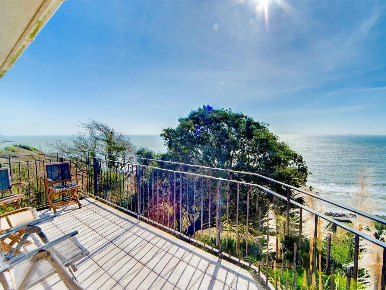 4 Bed in Ventnor IC169 in Ventnor, United Kingdom