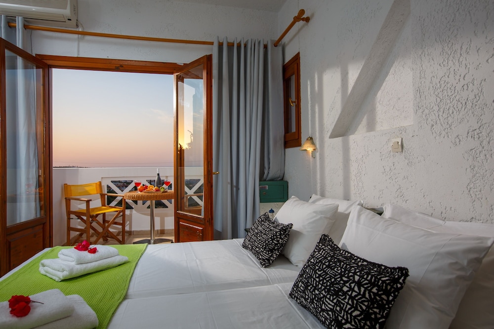 Romantica Hotel Apartments