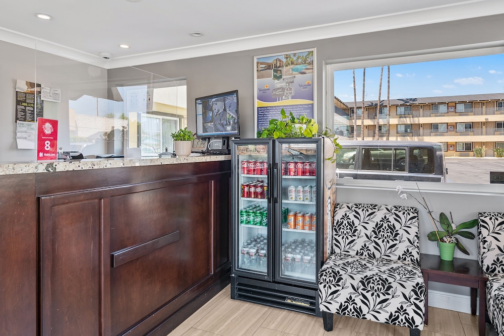 Vagabond Inn Whittier - photo 2