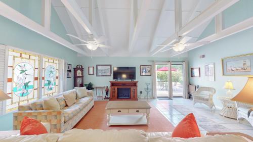 627 Queens Grant - photo 4