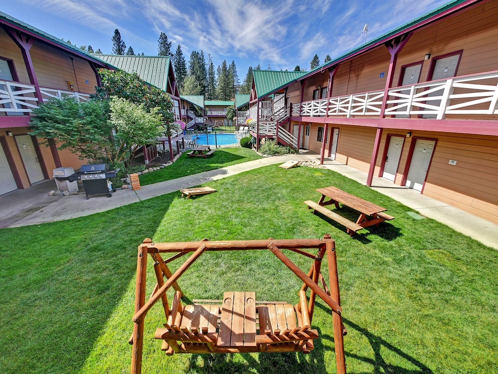 AbbyCreek Inn - carbon neutral hotel in Winthrop