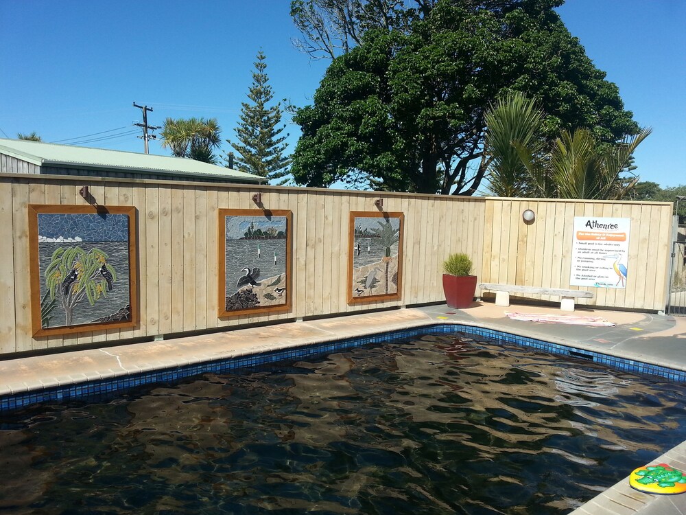 Athenree Hot Springs & Holiday Park — 4-Star Luxury Hotel in Waihi Beach, New Zealand