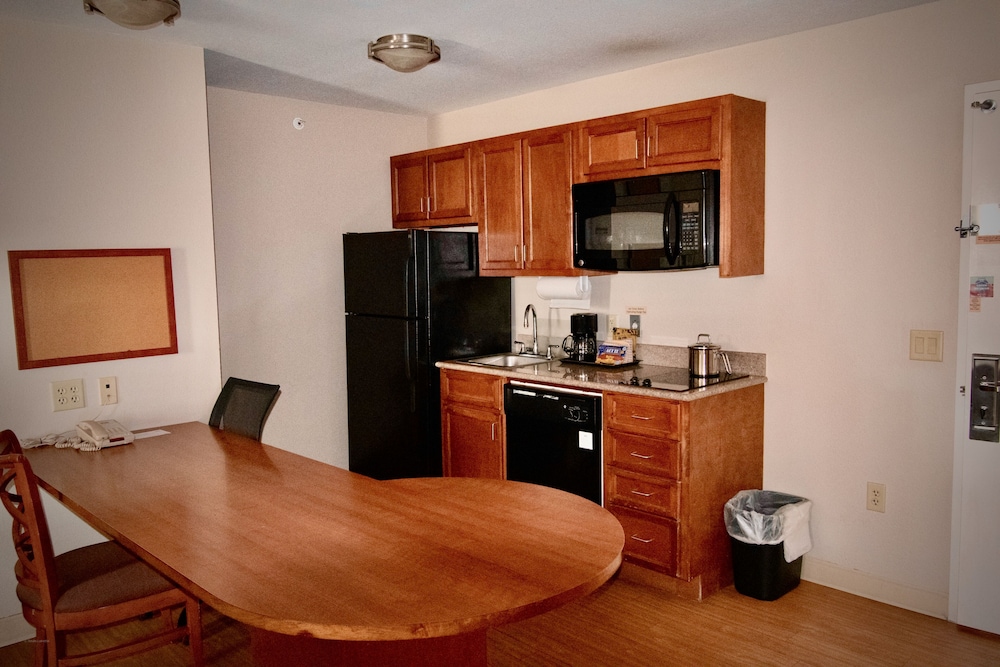 Candlewood Suites San Antonio NW Near Seaworld by IHG - photo 11