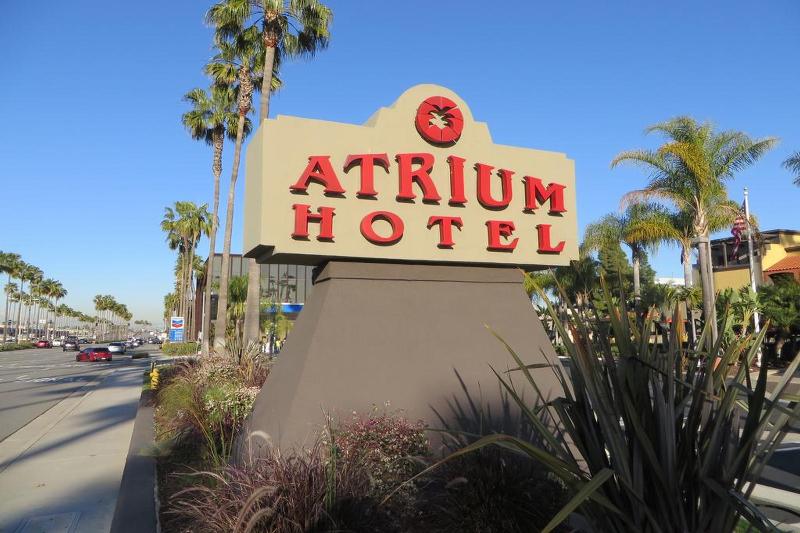 Atrium Hotel at Orange County Airport - photo 9