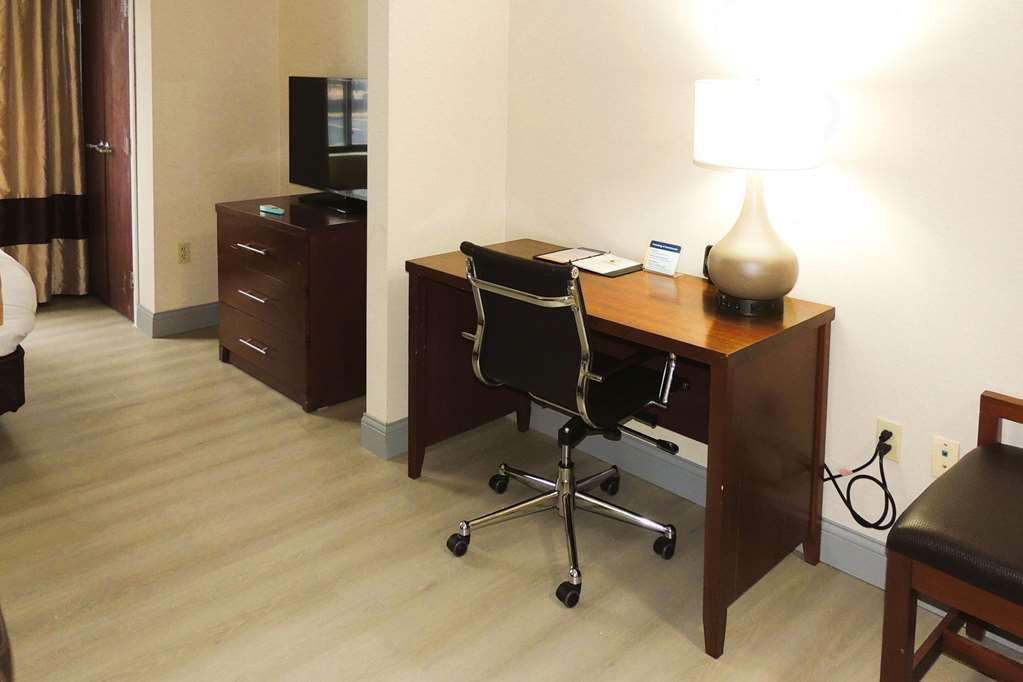 Comfort Suites Twinsburg - photo 15