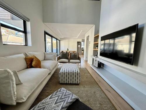 Beautiful Space with views of Lions Head — 4-Star Luxury Hotel in Cape Town, South Africa