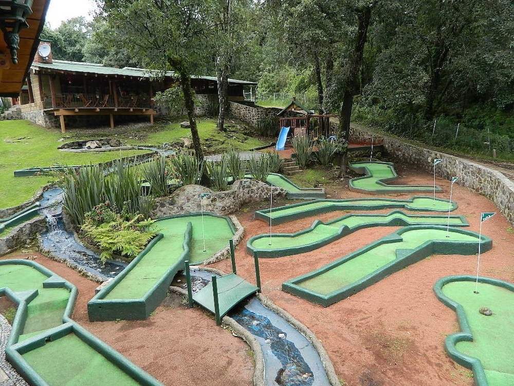 Mini-golf