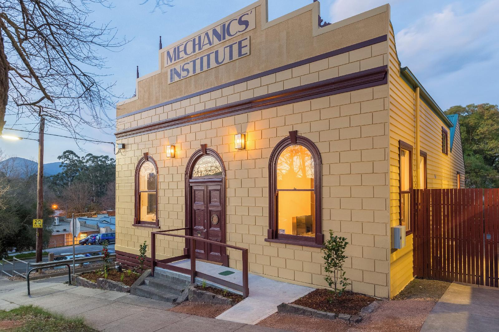 The Old Mechanics — 4-Star Luxury Hotel in Healesville, Australia