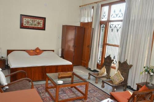Sandy's Homestay — 4-Star Luxury Hotel in Jammu, India