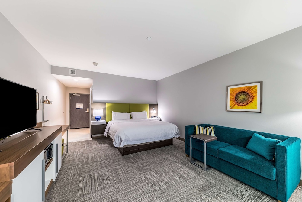 Hampton Inn & Suites Pryor - photo 12