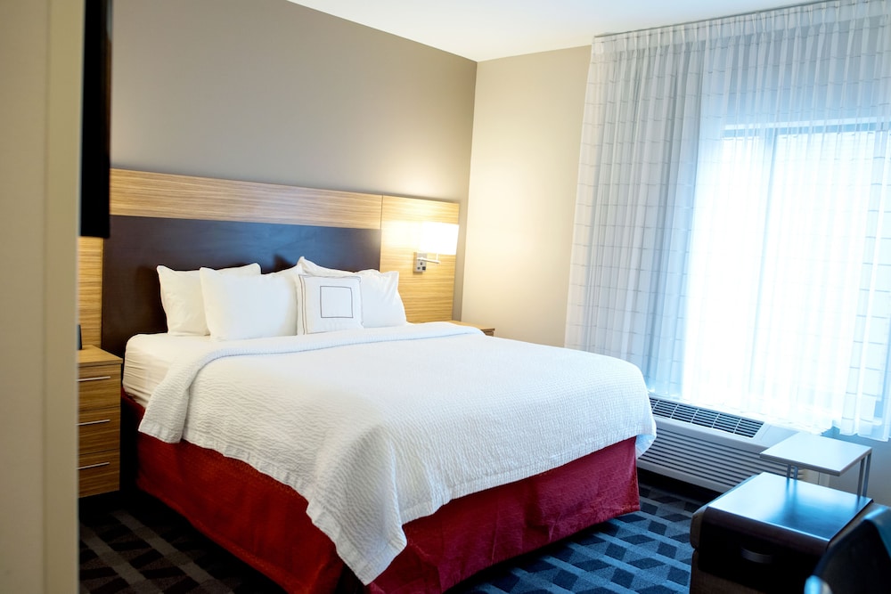 TownePlace Suites by Marriott Ames - photo 5
