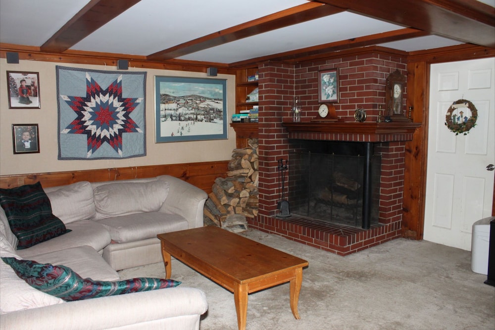 White Trellis Motel - photo 10