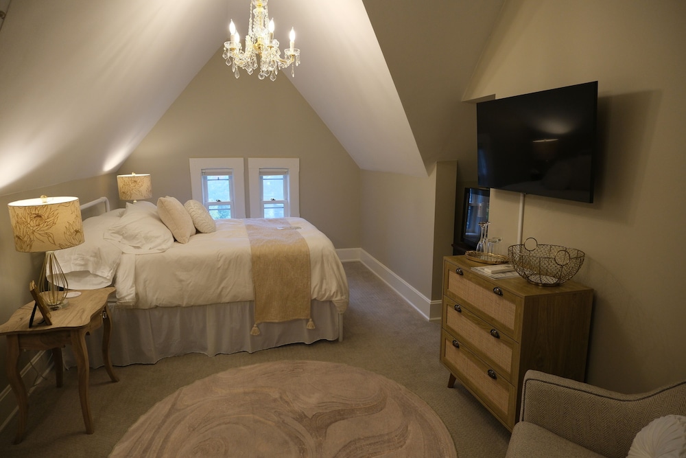 Inn At Pine Terrace - photo 16