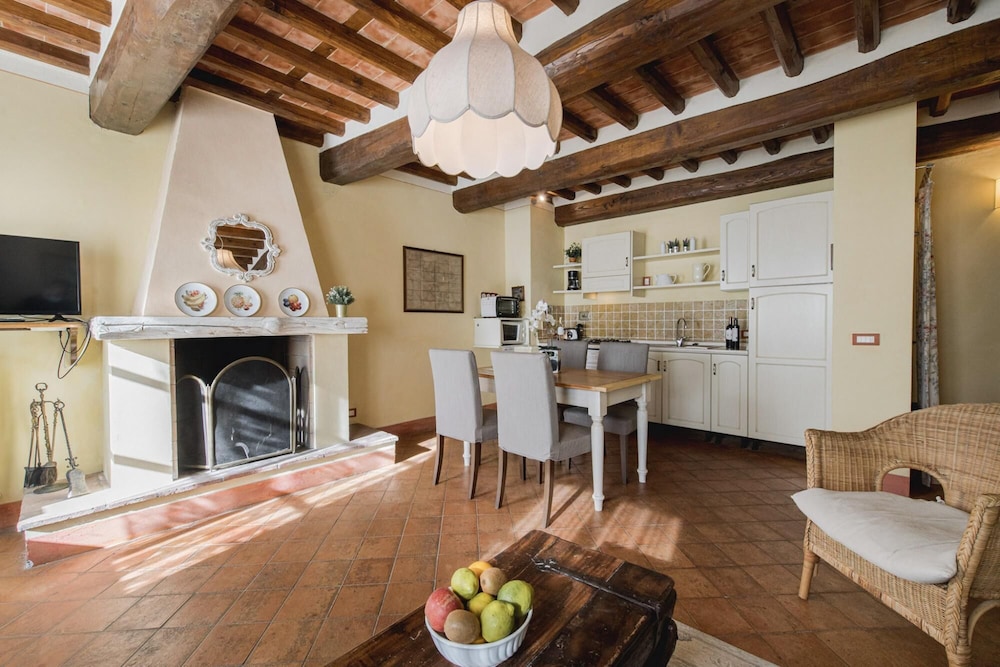 Jacopo Farmhouse Apartment in Wine Resort in Lucca in Lucca, Italy