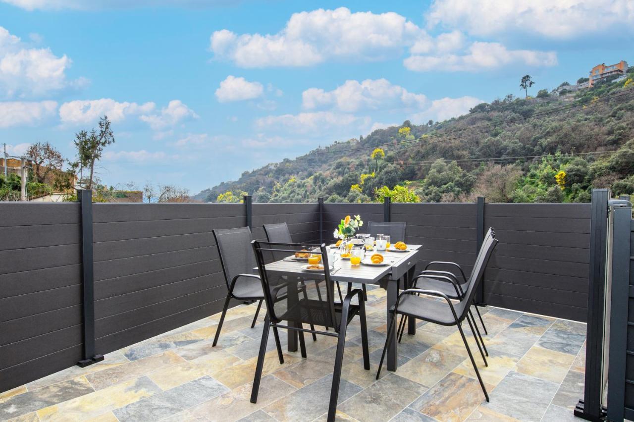 Acacias Agreable Appartement Dans Maison Menton Parking Prive — 4-Star Luxury Hotel in Menton, France