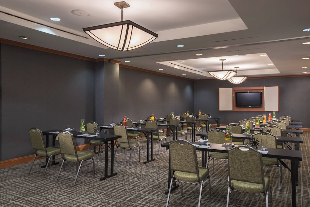 Renaissance Raleigh North Hills Hotel - photo 56