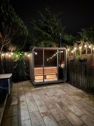 Maya tempel De IJsvogel Hottub Sauna in Voorthuizen, Netherlands