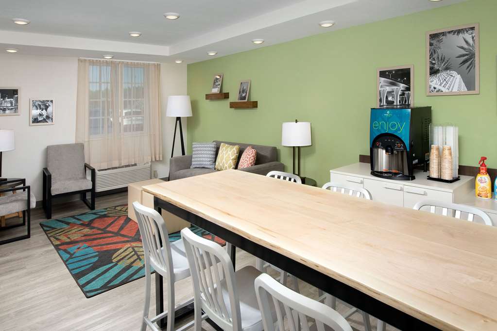 WoodSpring Suites Miami Southwest - photo 6