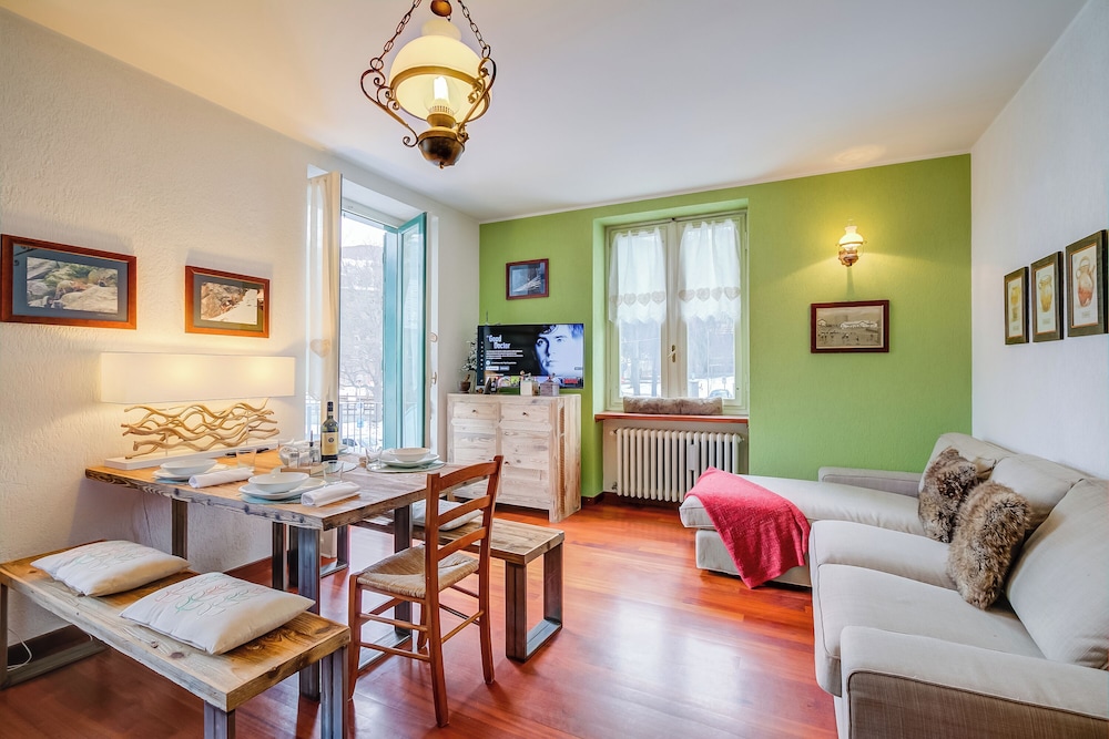 La Torre In The Center Of Town — 4-Star Luxury Hotel in Sauze D'oulx, Italy