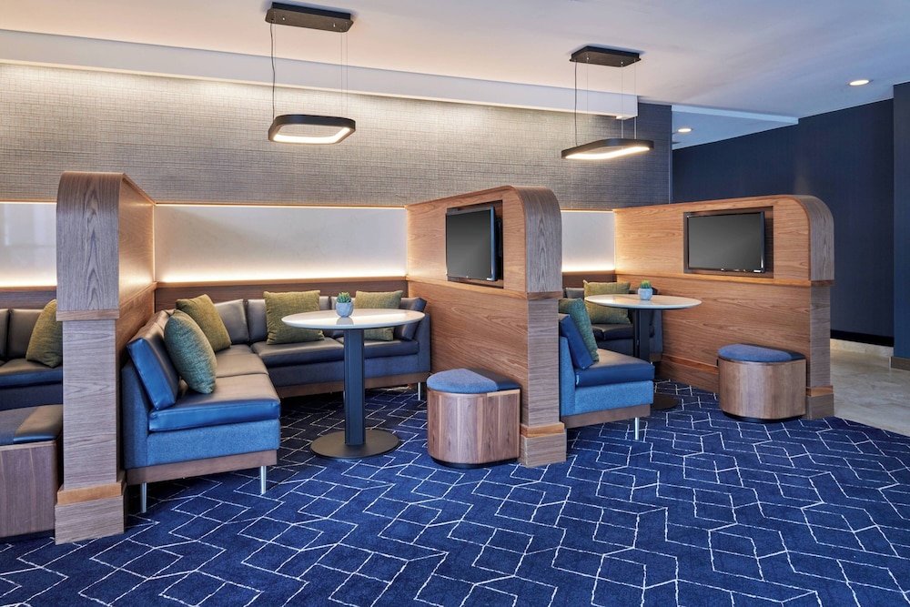Courtyard by Marriott Chicago Highland Park Northbrook - photo 23
