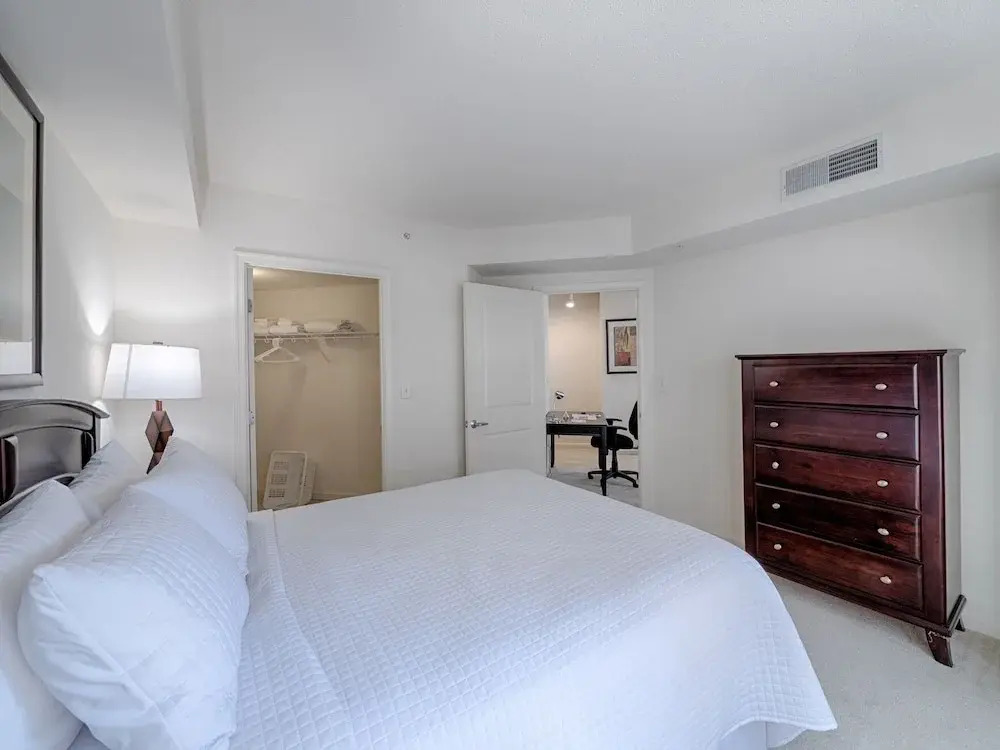 Global Luxury Suites At Thomas Circle - photo 16