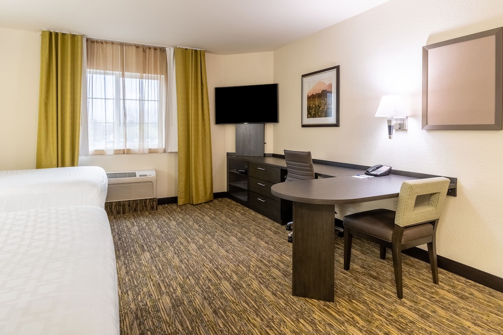 Candlewood Suites Portland Airport by IHG - photo 31