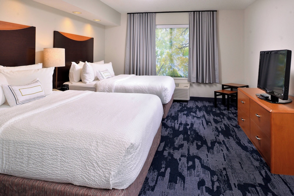 Fairfield Inn & Suites by Marriott Beloit - photo 14