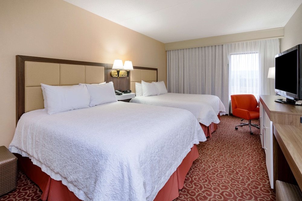 Hampton Inn Frostburg - photo 9