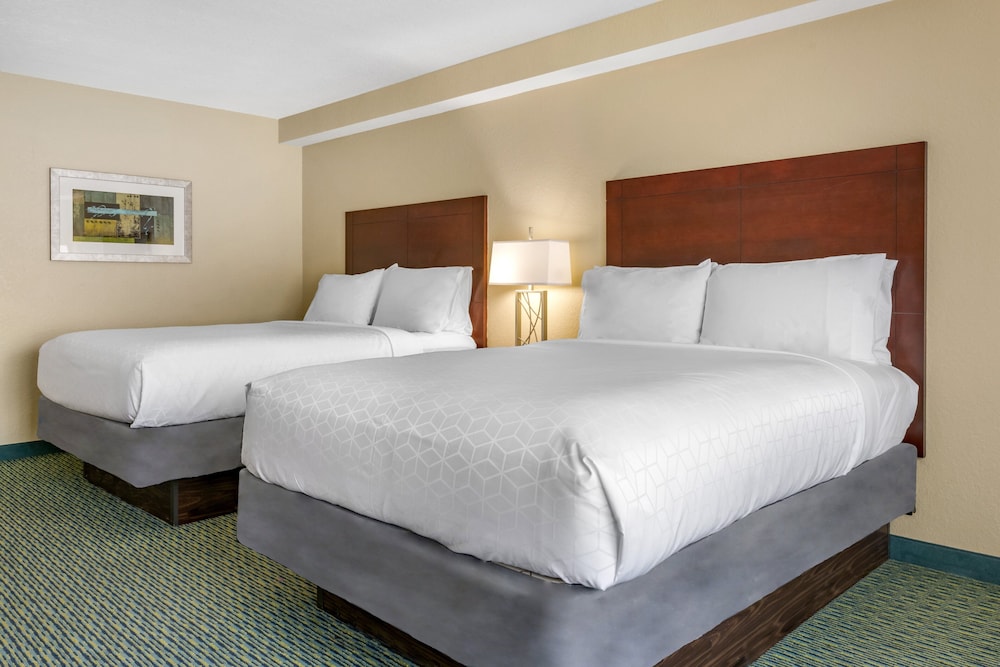 Holiday Inn Resort Orlando Lake Buena Vista by IHG - photo 29