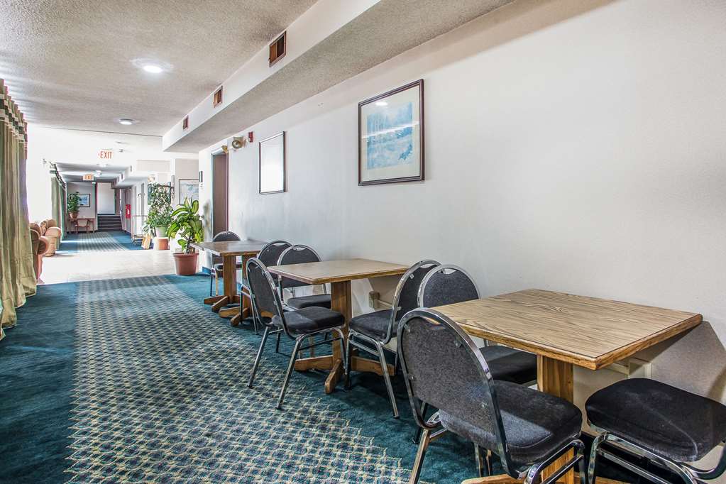 Rodeway Inn Bedford PA - photo 4