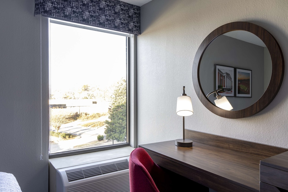 Hampton Inn Athens - photo 10
