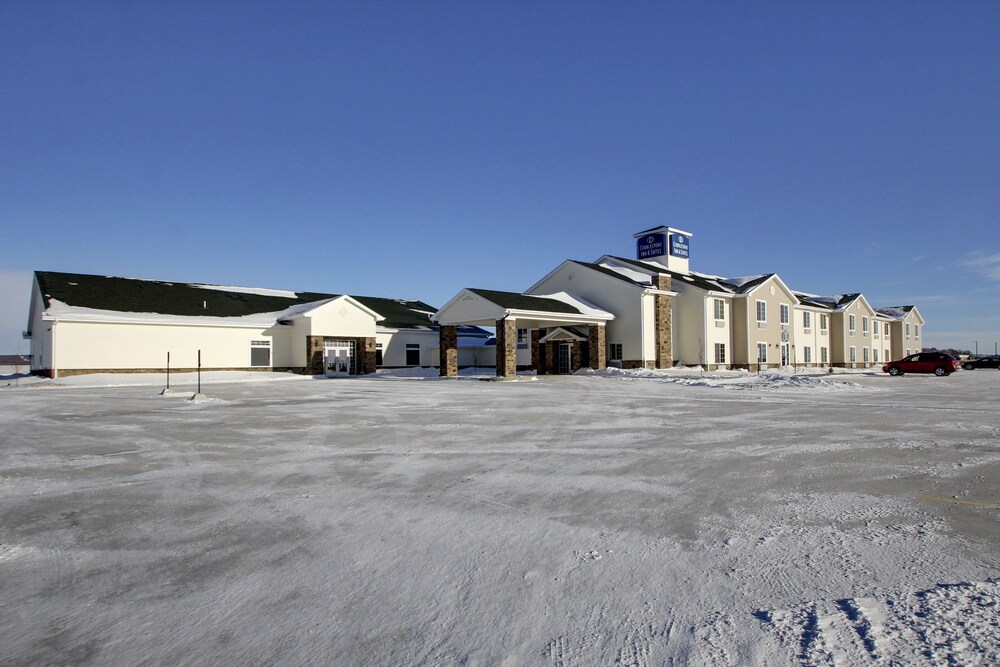 Cobblestone Inn & Suites Bottineau - photo 26